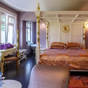 Saint-georges -located In The Centre Of Bruges- Brygge