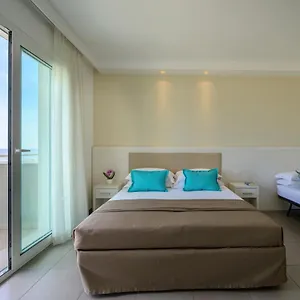 hotel-augustus-misano-adriatico.riccione-hotels.org/
